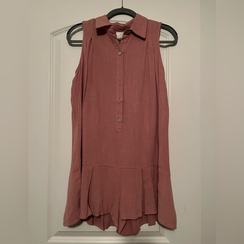 Allie Rose Pleated Romper, size Small